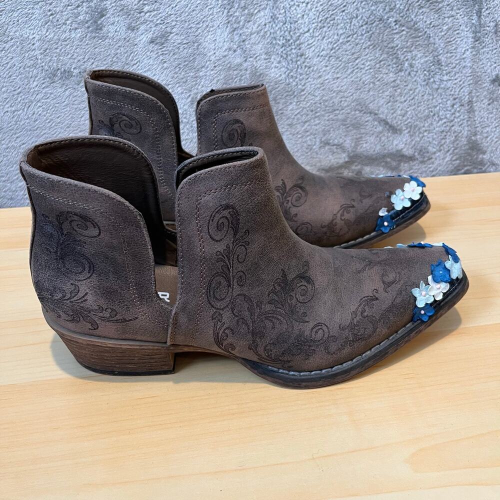 Roper Women’s Ava Laser Boots‎ With Flowers Size 9.5